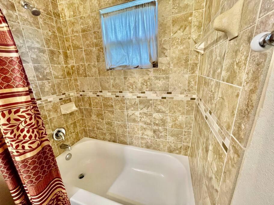 Cozy Modest Home Near Universal Studios/Volcanobay Orlando Exteriér fotografie